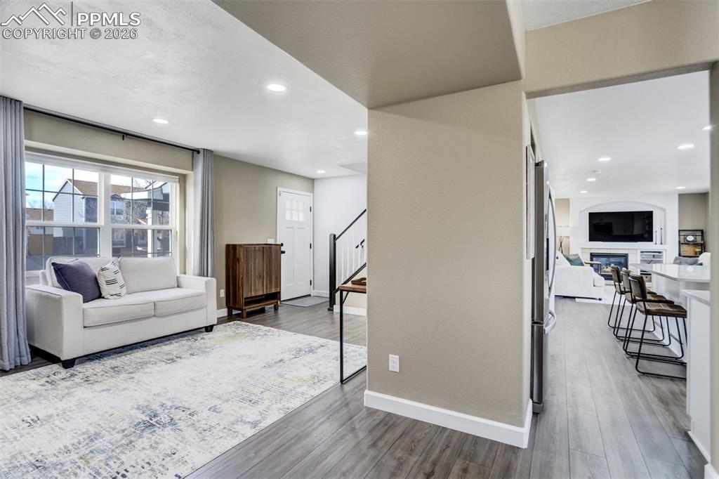 Image 17 of 42: Living Room