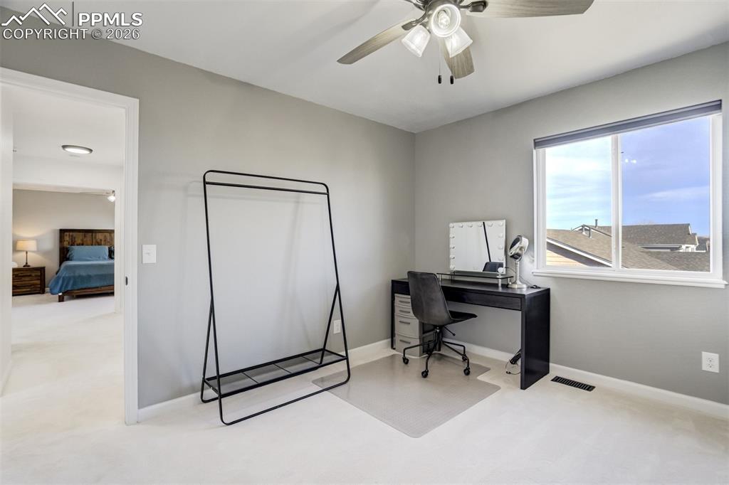 Image 22 of 42: Office