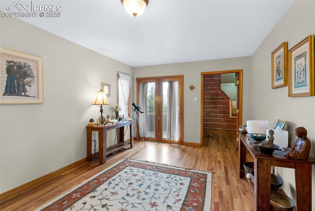 Image 28 of 48: Bathroom