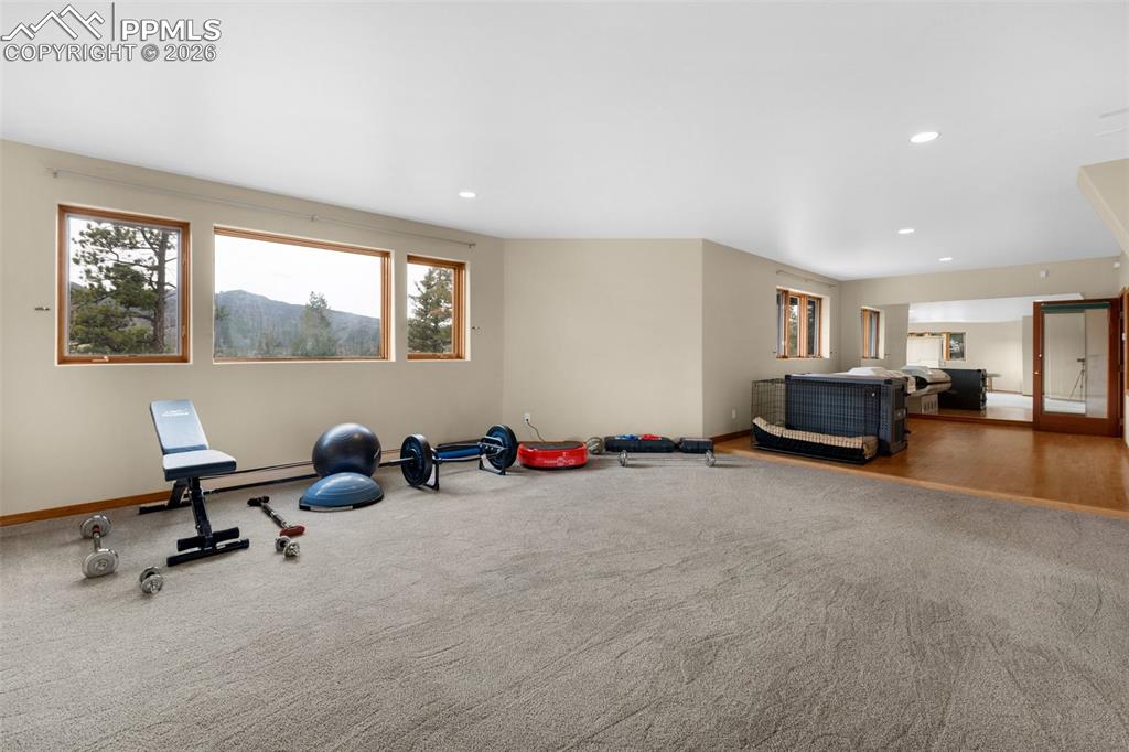 Image 37 of 48: Bedroom