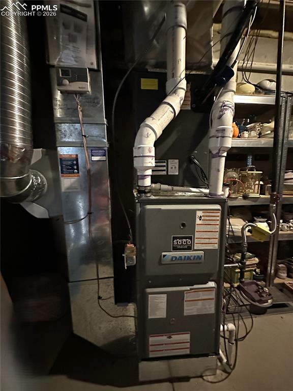 Image 20 of 20: Utility Room