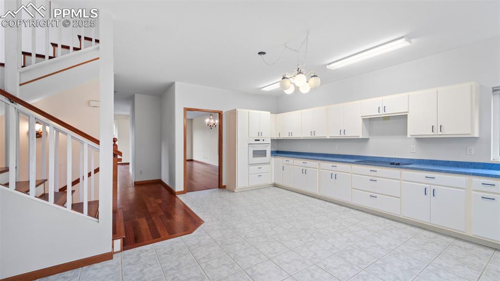 Image 11 of 42: Kitchen