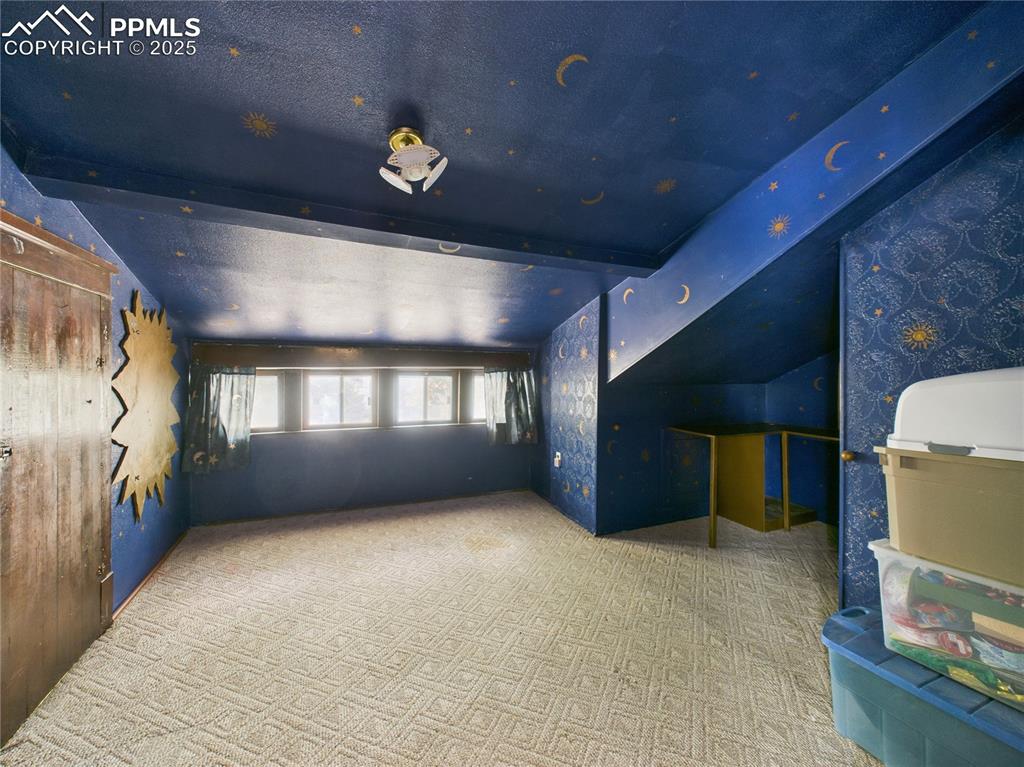 Image 24 of 37: Bonus Room