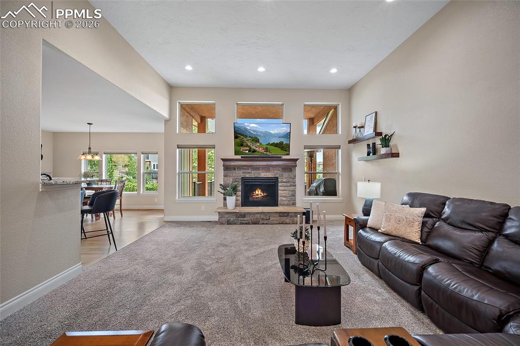 Image 24 of 50: Living Room