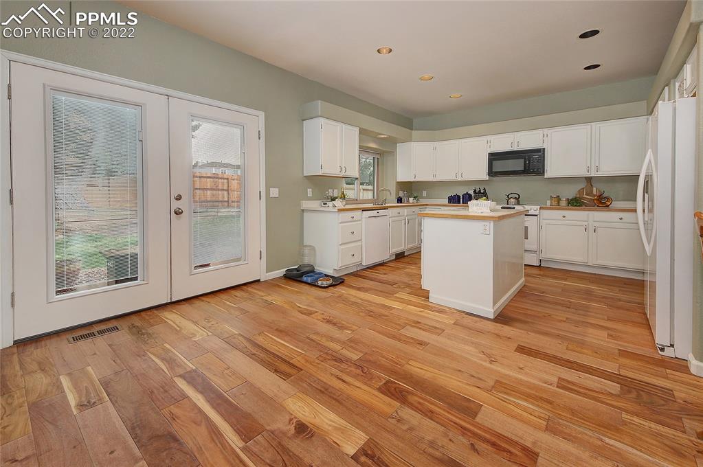 Listing 3399289, Image 10 of 50