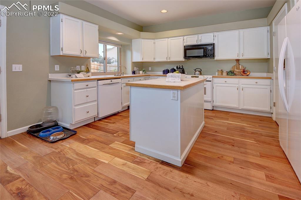 Listing 3399289, Image 11 of 50