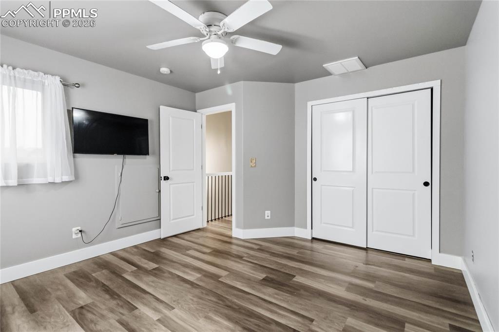 Image 23 of 43: 1st Upstairs Bedroom