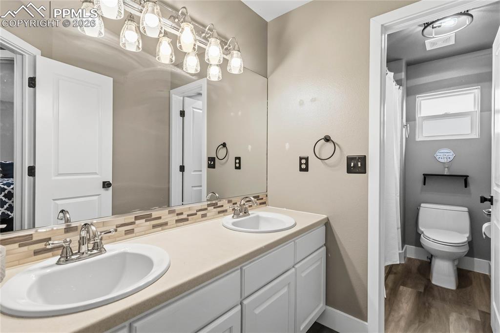 Image 30 of 43: Upstairs Bathroom