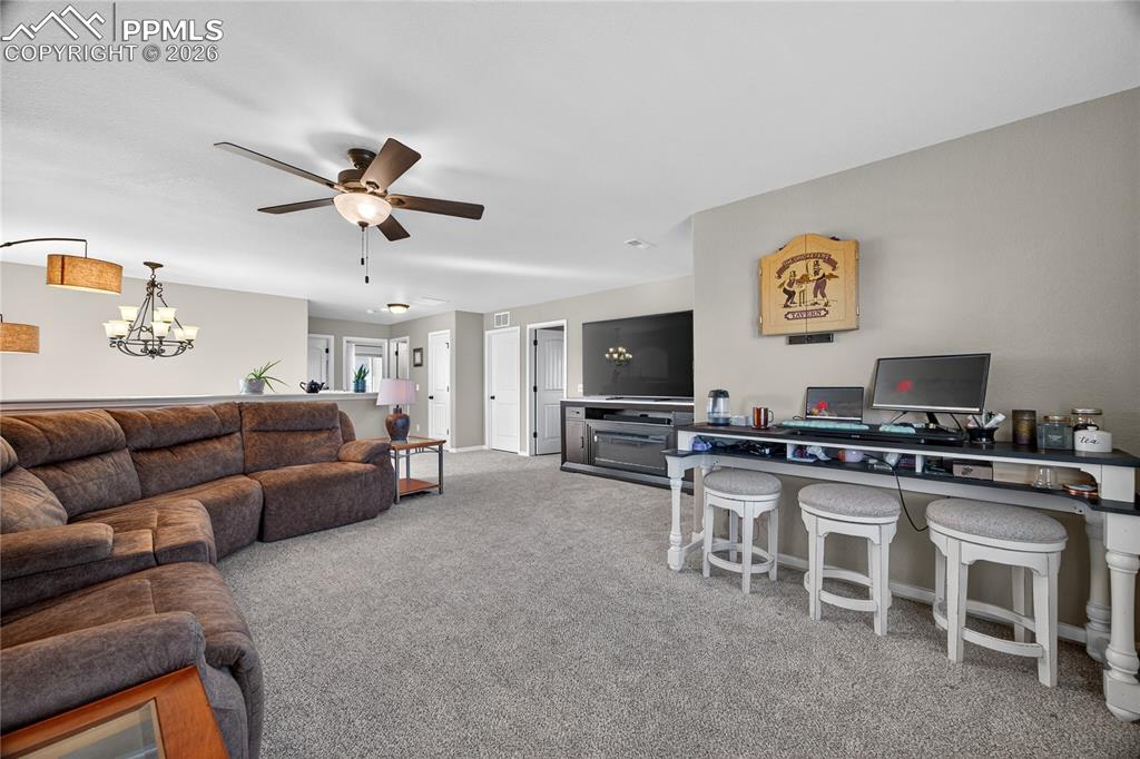 Image 28 of 32: Family Room