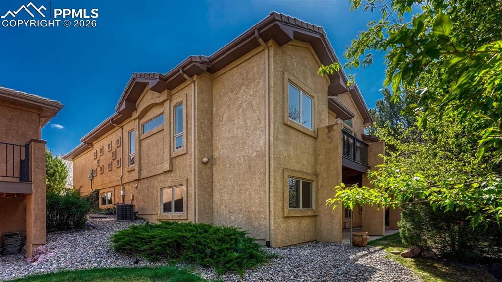 Image 38 of 38: Back of Structure