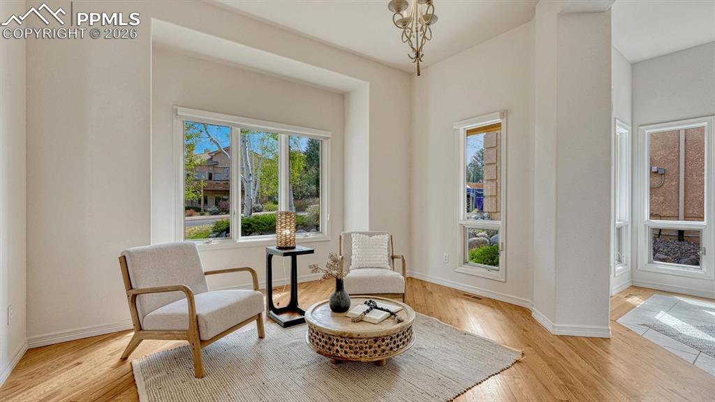 Image 4 of 38: Bonus Room