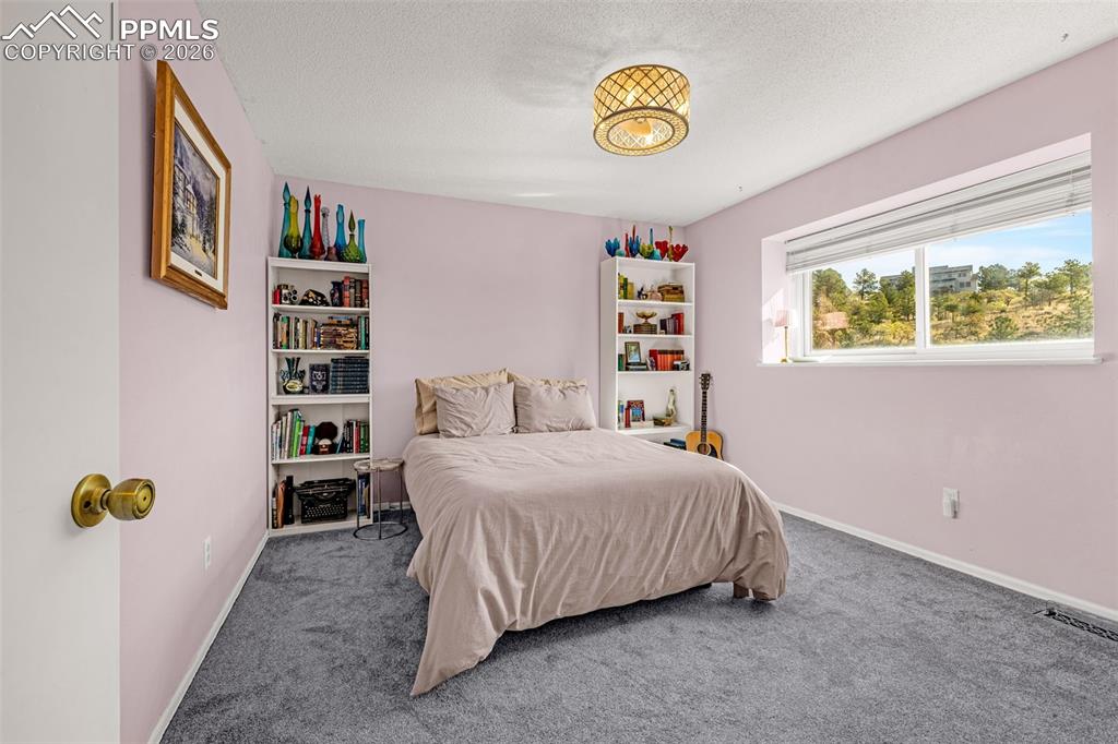 Image 25 of 41: Bedroom