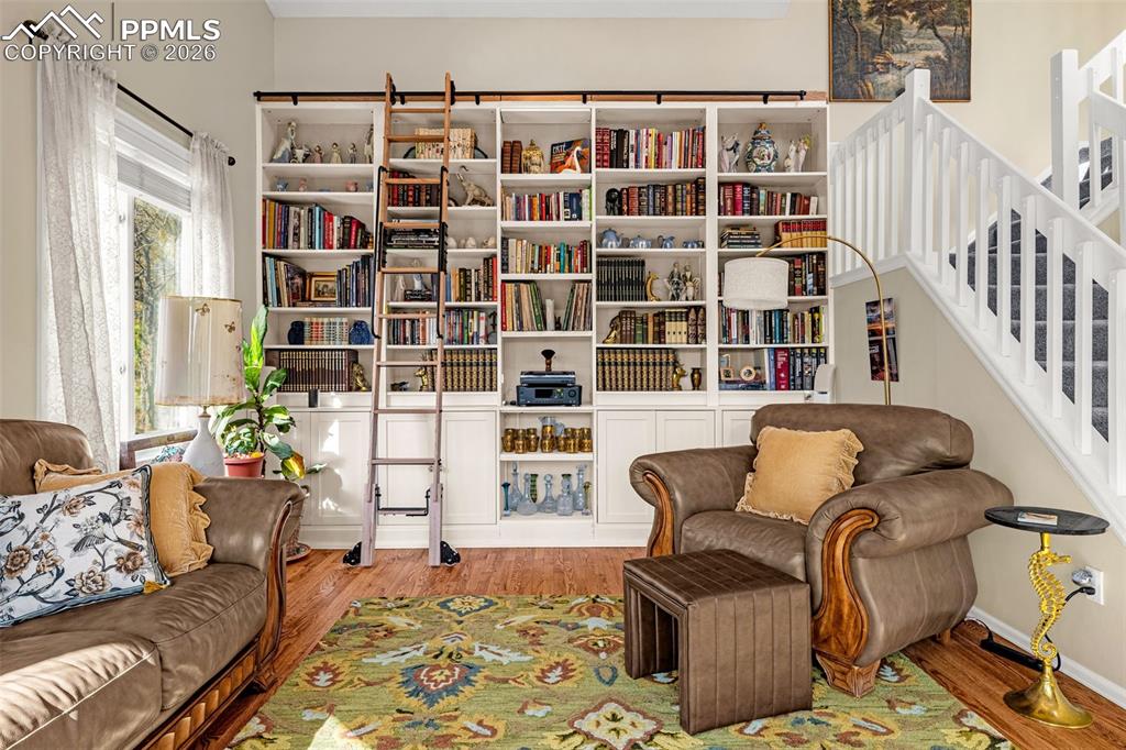 Image 4 of 41: Sitting Room