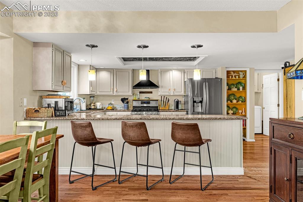 Image 8 of 41: Kitchen