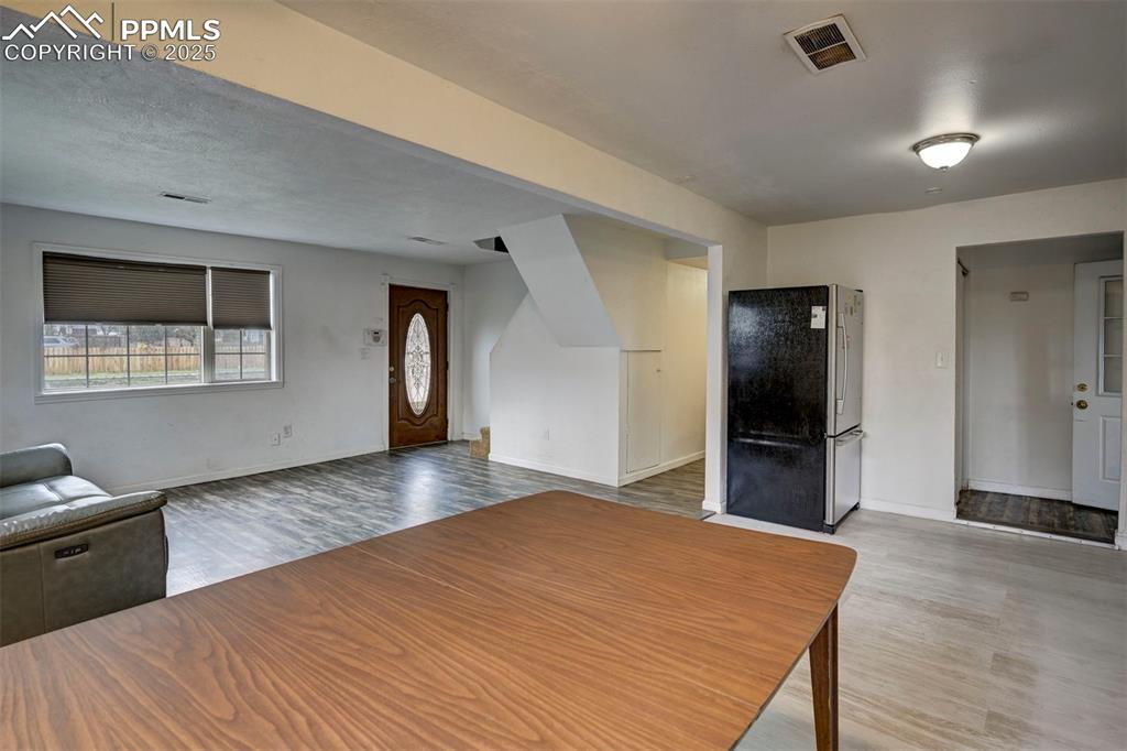 Image 5 of 41: Living Room