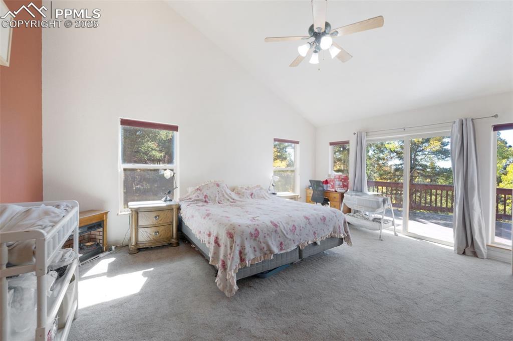 Image 13 of 39: Bedroom