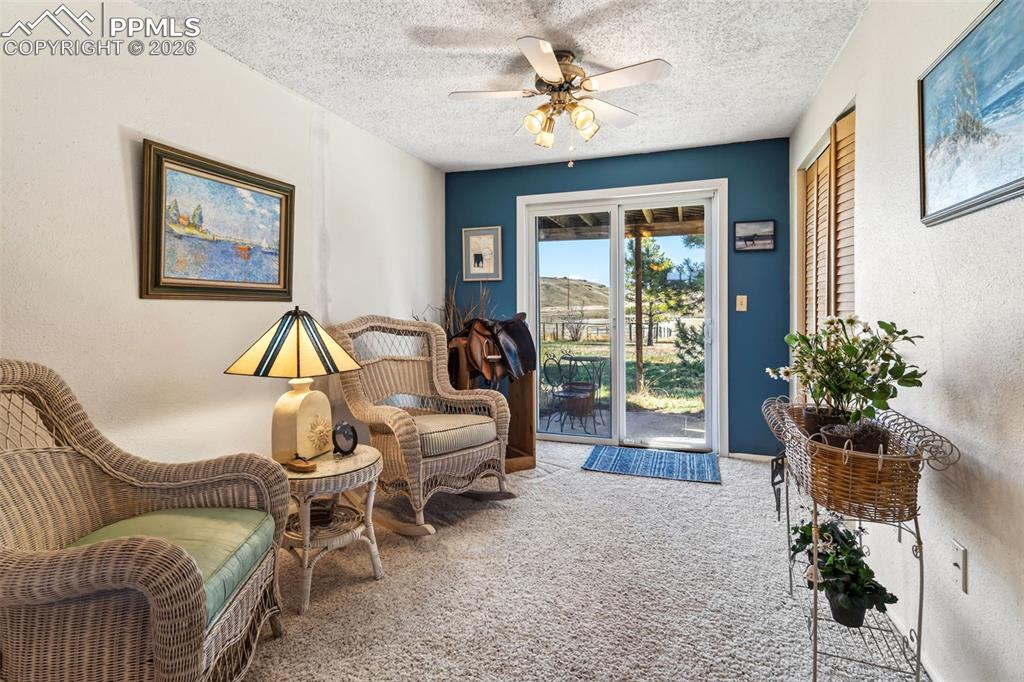 Image 14 of 49: Sitting Room