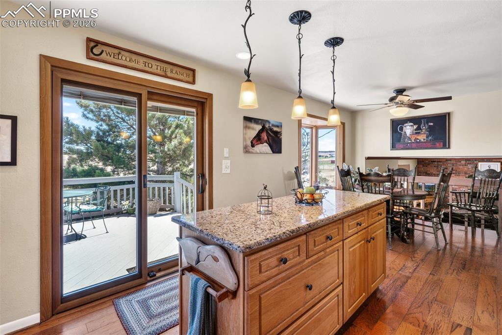 Image 6 of 49: Kitchen