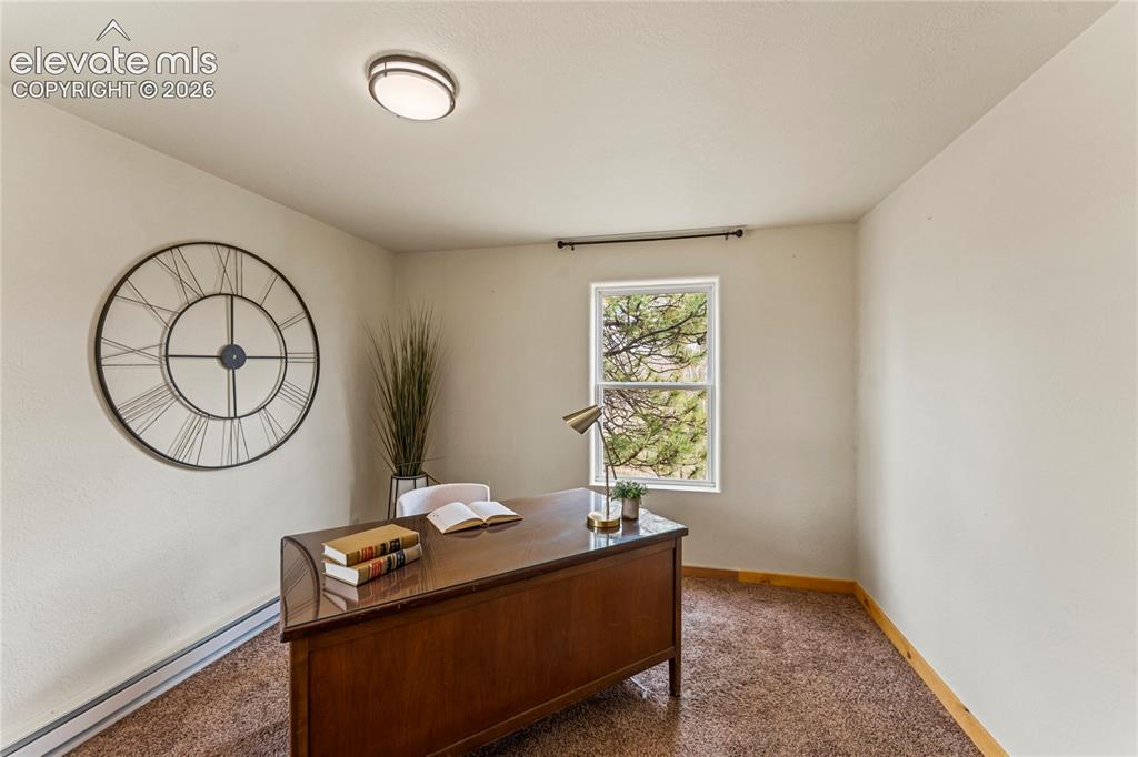 Image 19 of 40: Office