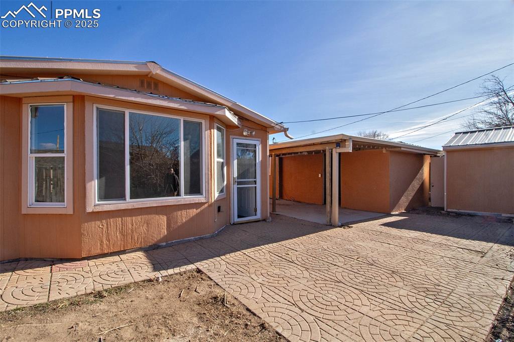 Image 27 of 33: Back of Structure