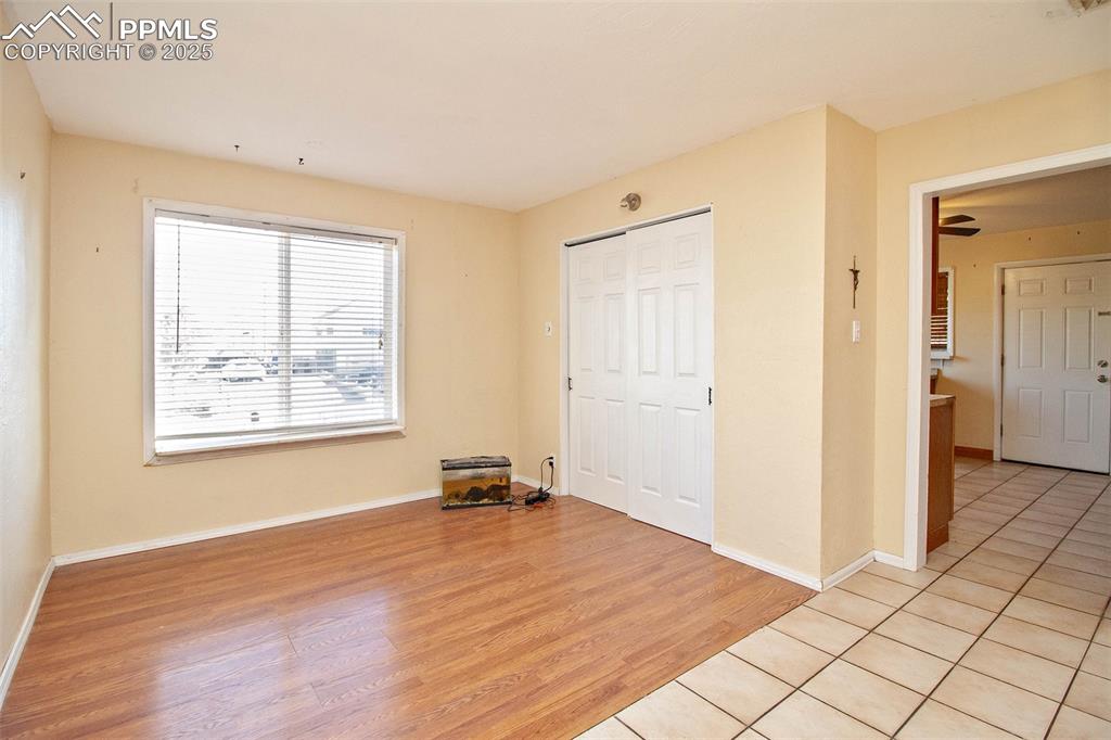 Image 6 of 33: Dining Area