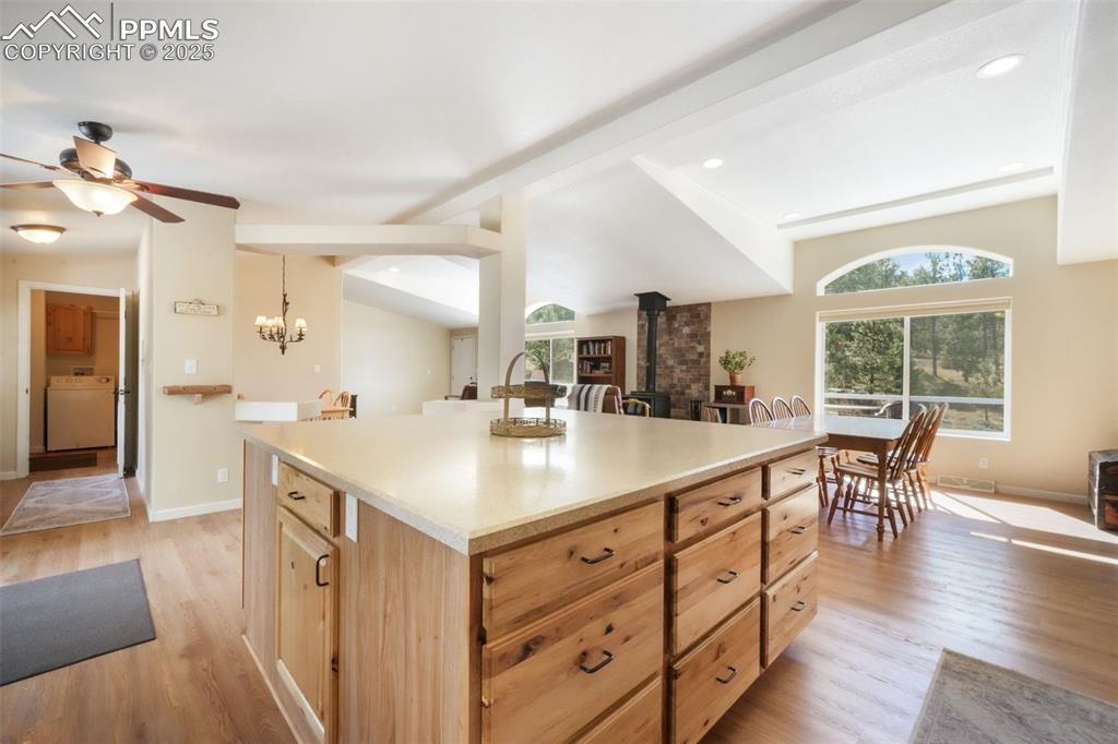 Image 32 of 50: Kitchen