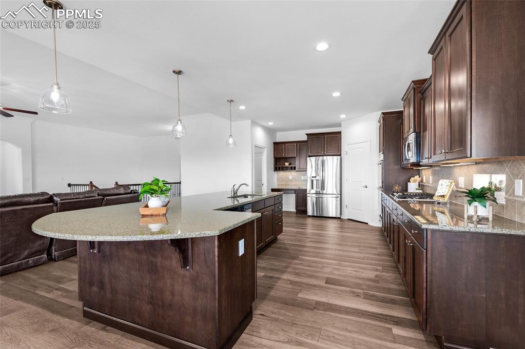 Image 10 of 44: Kitchen
