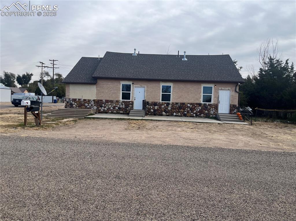 Image 2 of 20: Front of Structure