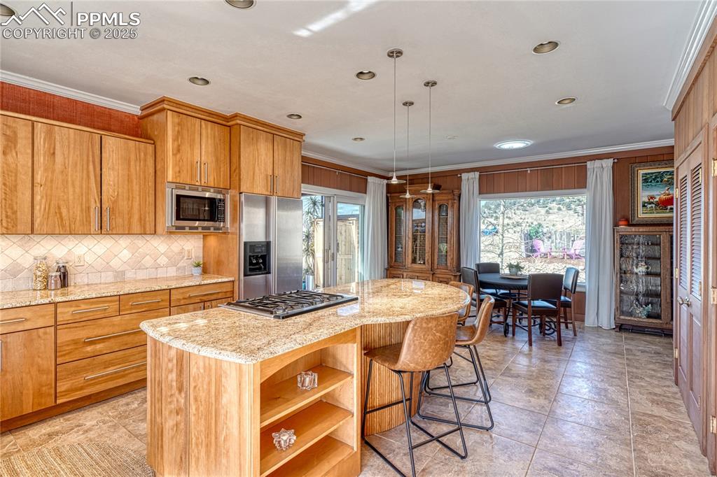 Image 13 of 37: All appliances included