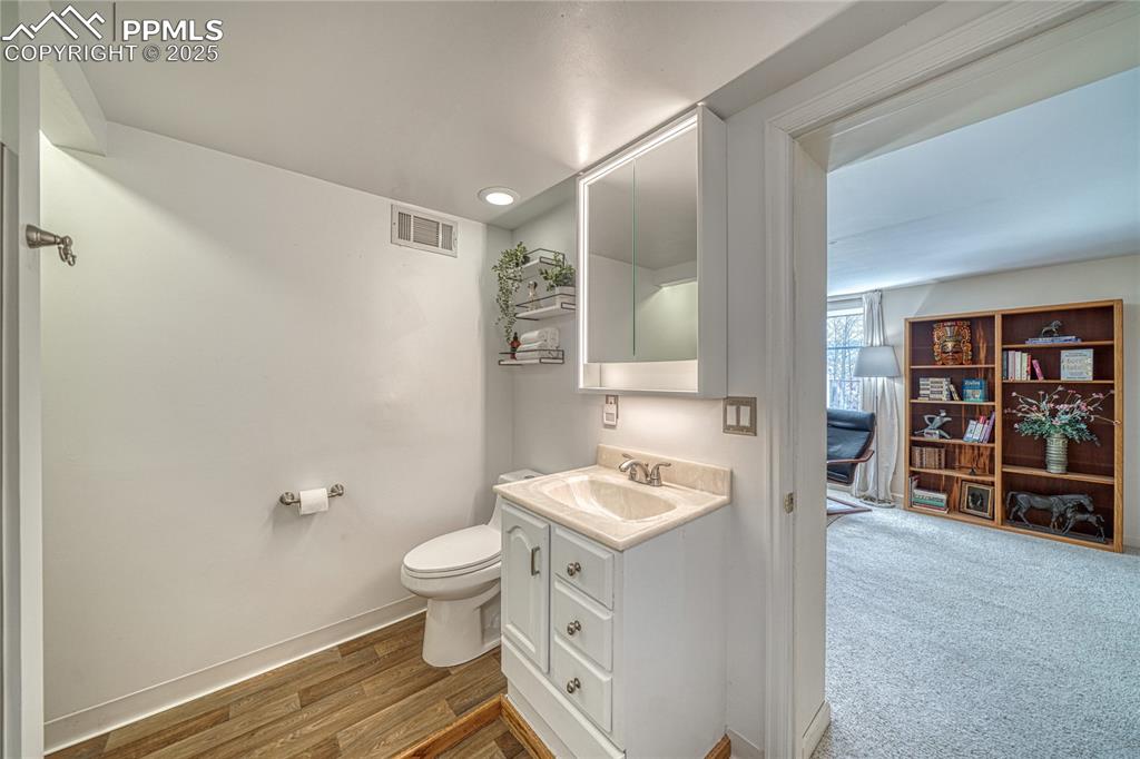 Image 24 of 37: Lower level