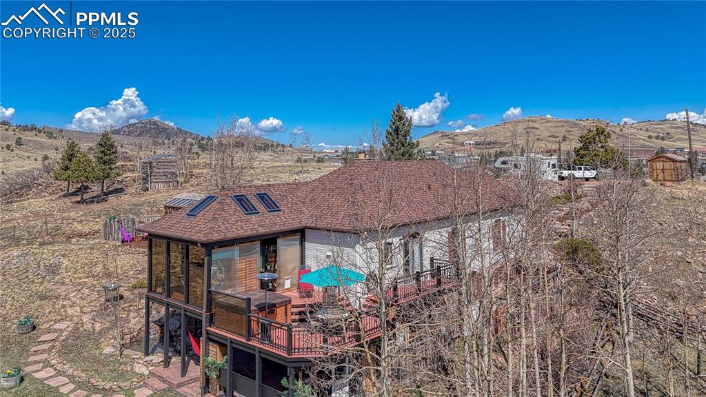 Image 5 of 37: Back of Structure