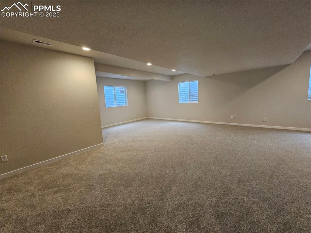 Image 18 of 24: Rec room