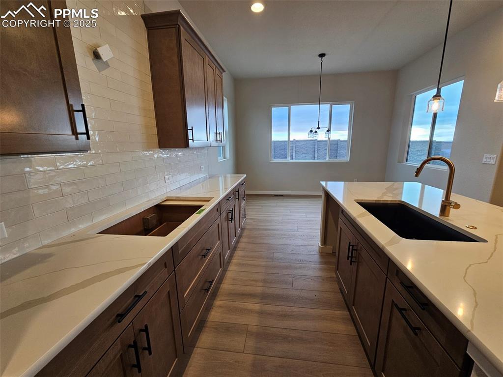 Image 9 of 24: Kitchen