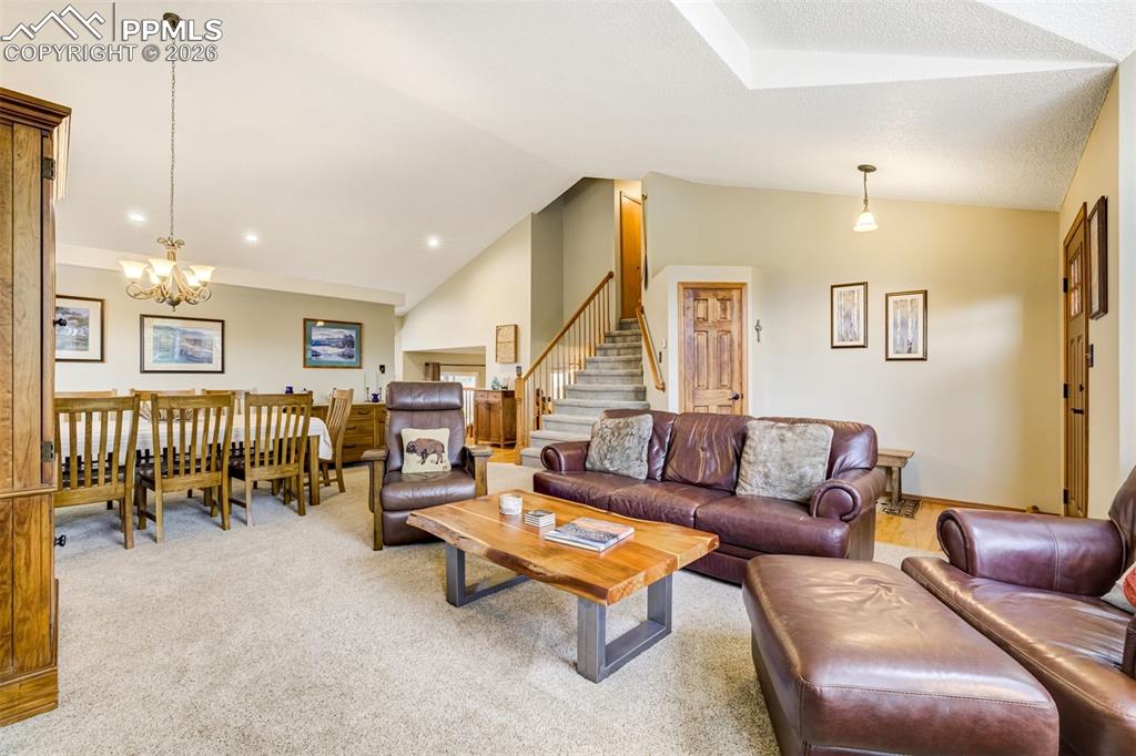 Image 8 of 50: Living Room