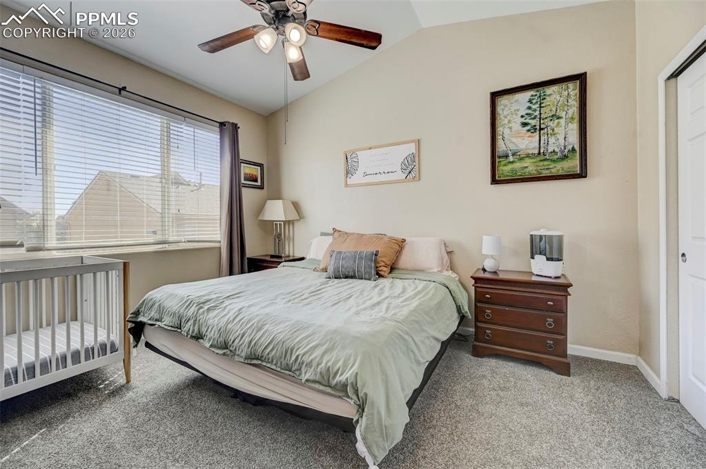 Image 16 of 22: Bedroom