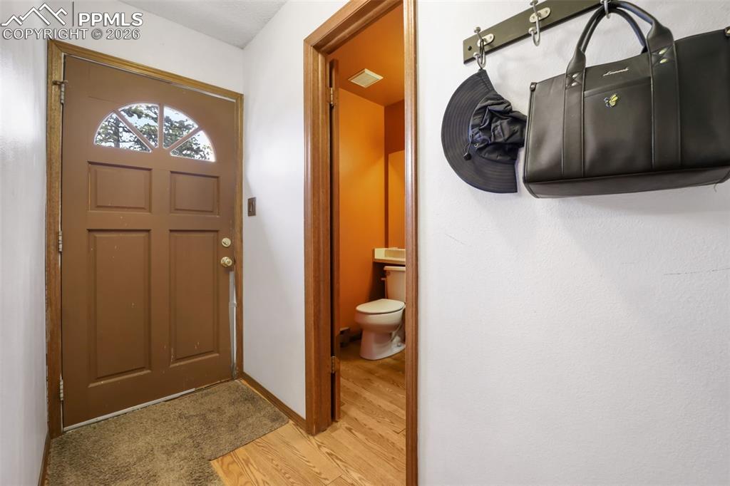 Image 3 of 35: Entry