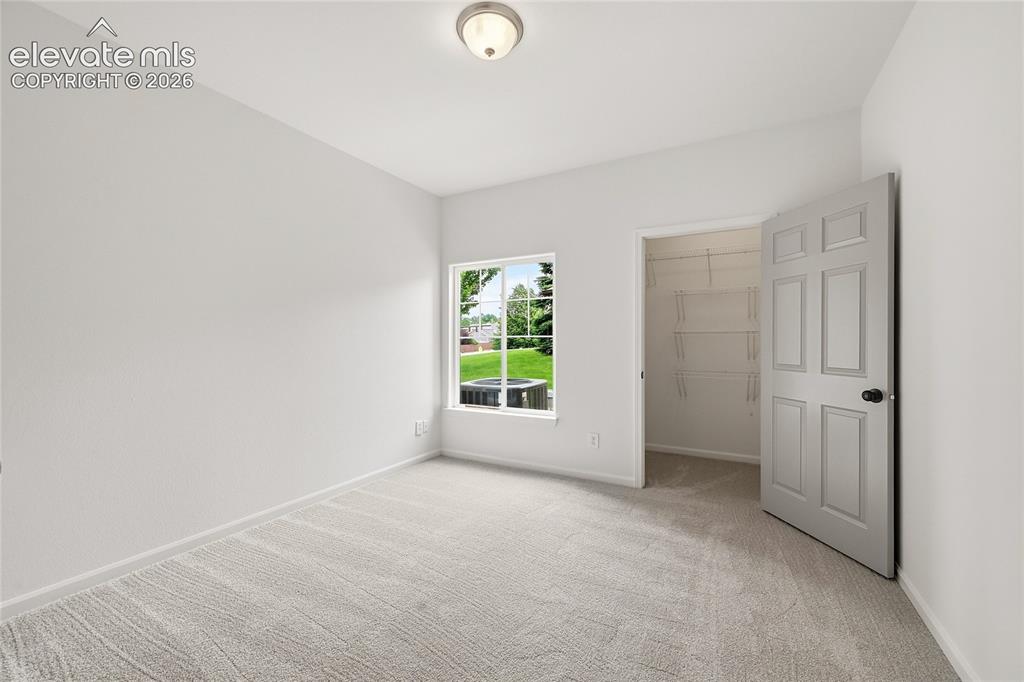 Image 18 of 22: Bedroom