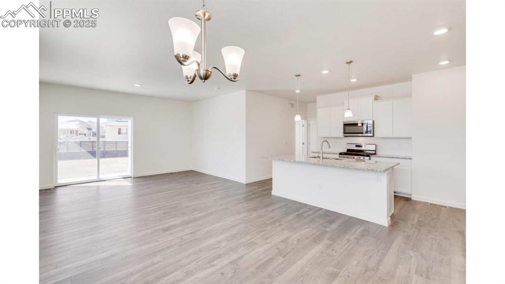 Image 6 of 23: Kitchen