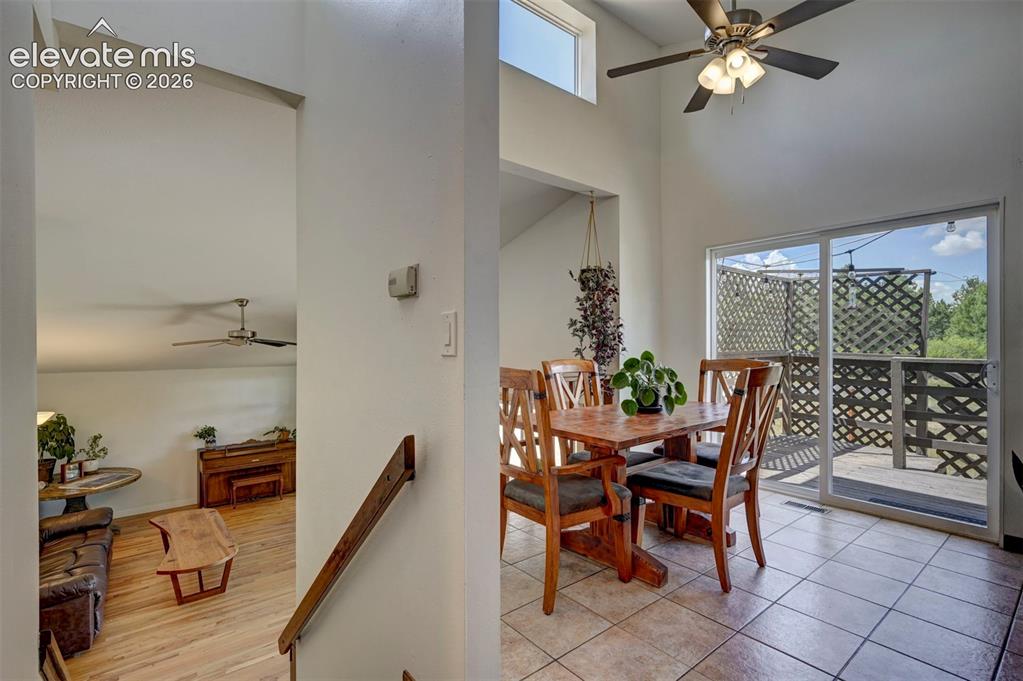 Image 14 of 47: Dining Area