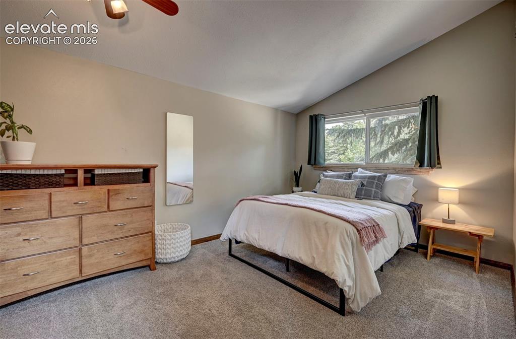 Image 21 of 47: Bedroom