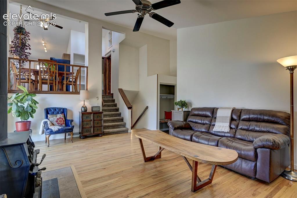 Image 7 of 47: Living Room