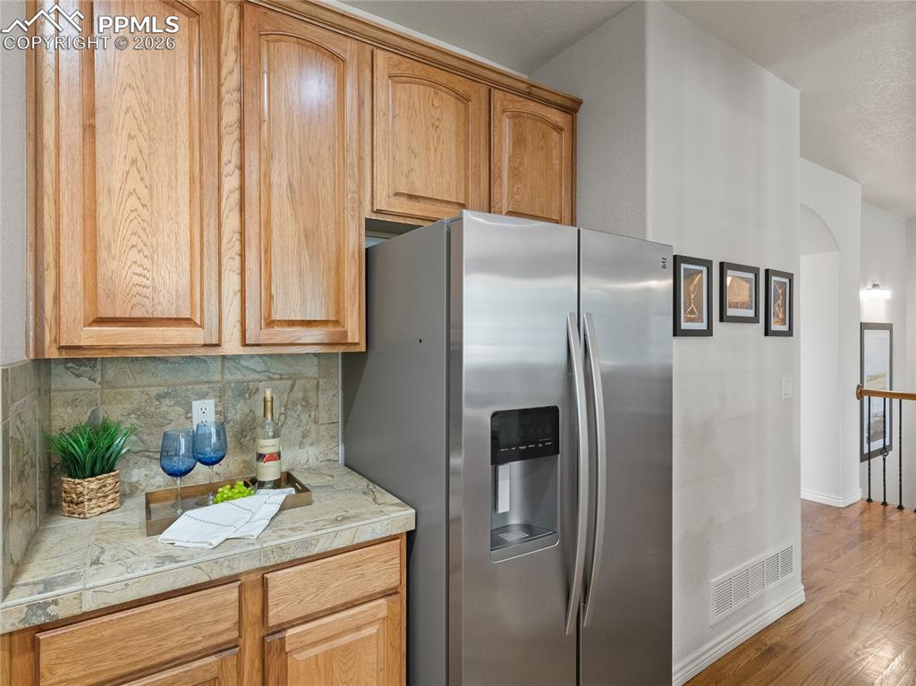 Image 15 of 50: Kitchen