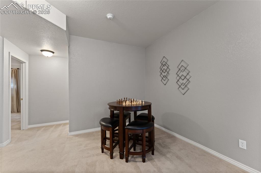 Image 34 of 50: Dining Area