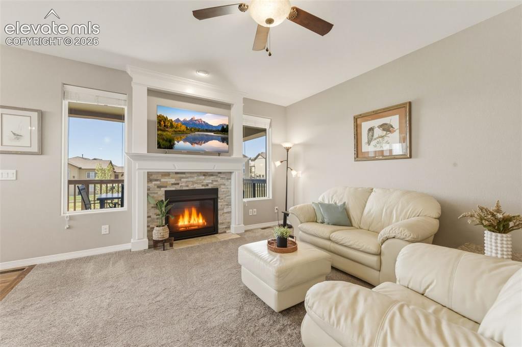 Image 18 of 42: Living Room