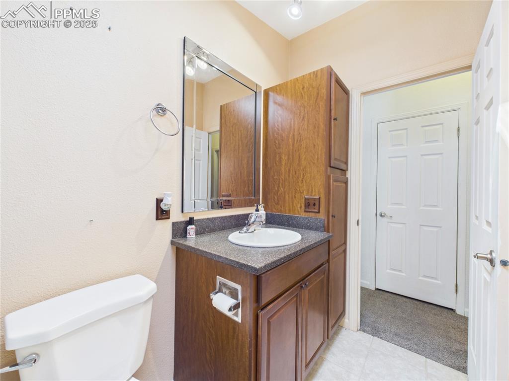 Image 17 of 50: Bathroom