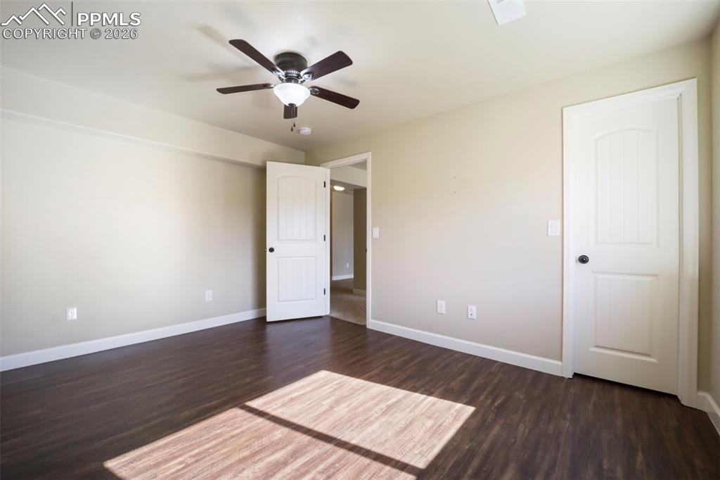 Image 26 of 42: Bedroom