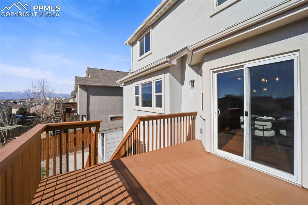 Image 30 of 42: Deck