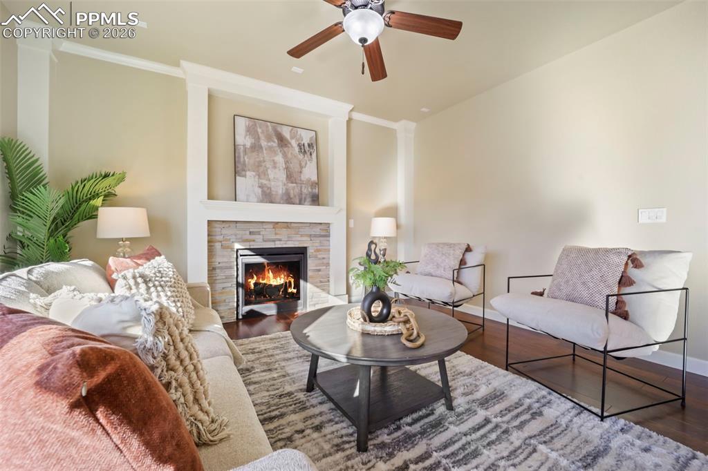 Image 6 of 42: Living Room