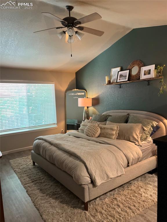 Image 10 of 26: Bedroom