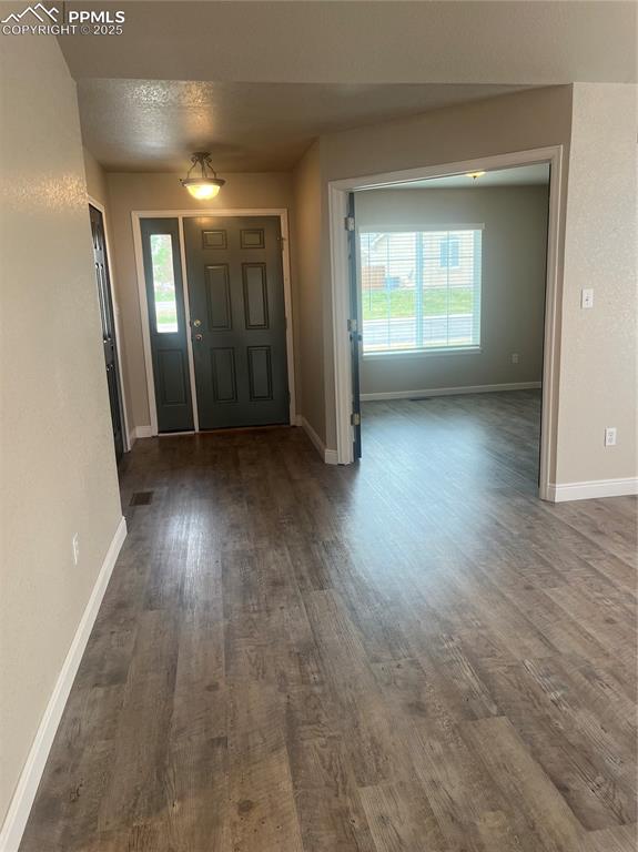 Image 4 of 26: Entry